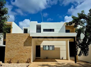 Casa · 249m² · 3 Recámaras · 2 Estacionamientos · Tamora: Casa en Venta en Pueblo Conkal