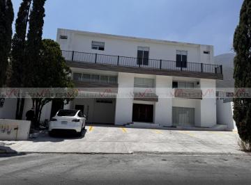 Departamento · 140m² · 2 Recámaras · 2 Estacionamientos · Departamento en Renta en Las Cumbres