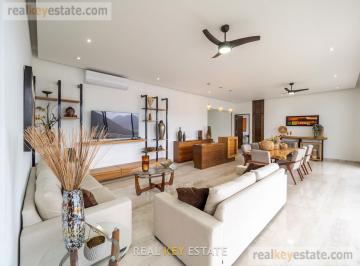 Casa · 1101m² · 4 Recámaras · 4 Estacionamientos · Casa en Venta en Sierra Alta, Monterrey, Nuevo León.