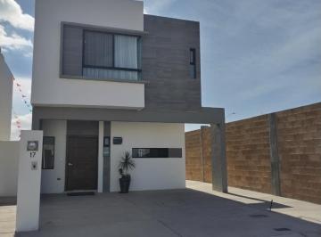 Casa · 140m² · 3 Recámaras · Casa en Cerrrada con Amenidades Cerca de Periferico de Torreón
