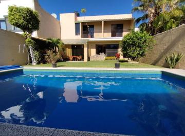 Casa · 300m² · 3 Recámaras · 2 Estacionamientos · Casa en Venta, en Ahuatepec Mor, Zona Norte de Cuernavaca, Dentro de Fracc, con Vigilancia