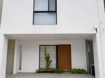 d368d36b03a4b7c1874a8ef7b190ed2cc726e1ba6968da21d98022189398abd7 · Casa en Venta en Fraccionamiento El Origen de 3 Recámaras, Oficina y Roof Garden
