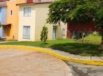 Casa en condominio de 3 habitaciones, Cuernavaca · Casa en Cuernavaca | Alberca y Áreas Verdes | Ideal Para Disfrutar en Familia