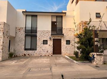 Casa en condominio de 3 habitaciones, Querétaro · ¡Casa en Venta en Torre de Piedra Juriquilla!