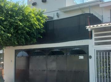 Casa de 5 habitaciones, Guadalajara · Casa con Excelente Ubicacion