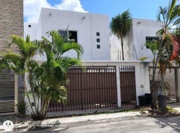 Casa de 3 habitaciones, Benito Juárez · Casa en Renta en Residencial Isla Azul