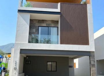 1 · Casa en Venta en Cumbres Monterrey