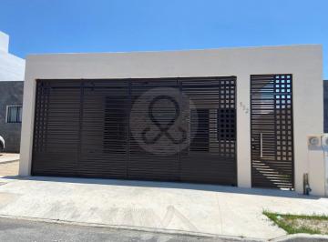 Casa · 158m² · 3 Recámaras · 2 Estacionamientos · Casa en Venta en San Pedro Cholul