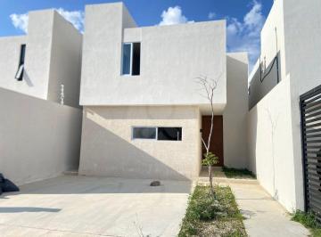Casa · 173m² · 3 Recámaras · 2 Estacionamientos · Venta de Casa de 3 Recámaras en Privada Residencial en Gran San Pedro Cholul