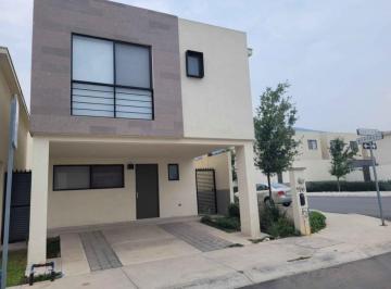 Casa de 3 habitaciones, García · Casa en Renta en Residencial Murano, Mitras Poniente
