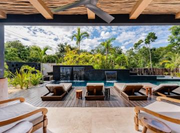 Villa · 710m² · 5 Recámaras · 4 Estacionamientos · Villa en La Veleta Ofrece El 17% de Cap Rate - Experiencia Única en Medio de La Selva de Tulum