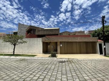 Casa · 553m² · 5 Recámaras · 3 Estacionamientos · Casa en Venta en Santa Rita, Monraz, Guadalajara, Jal.
