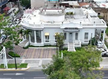 Casa uso de suelo de 10 habitaciones, Guadalajara · Casa Para Uso Comercial