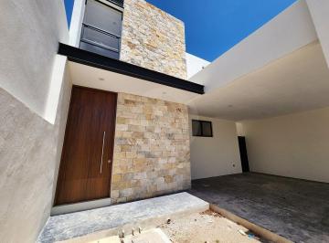 Casa · 313m² · 4 Recámaras · 2 Estacionamientos · Casa en Venta en Santa Rita Cholul