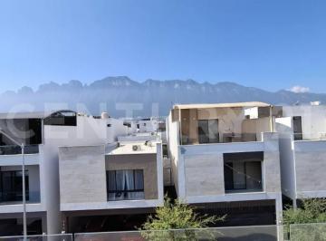 Casa · 260m² · 3 Recámaras · 2 Estacionamientos · Casa en Renta en Col. Cumbres del Sol en Monterrey
