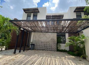 Casa · 200m² · 3 Recámaras · 2 Estacionamientos · Casa en Renta en Montes de Ame