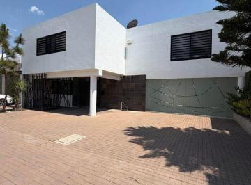 Casa de 4 habitaciones, Celaya · Casa Grande en Renta en Kiin Residencias, Celaya, Gto.