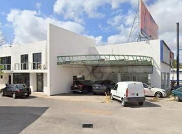 Local comercial · 188m² · 2 Estacionamientos · Local en Renta en Buenavista
