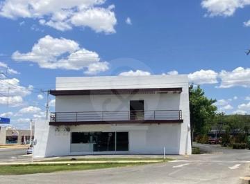 Local comercial · 200m² · 1 Estacionamiento · Local en Renta en Fraccionamiento Jardines de Mérida