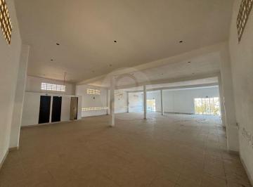 Local comercial · 330m² · 2 Estacionamientos · Local en Renta en Merida Centro
