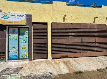 Casa · 167m² · 3 Recámaras · 2 Estacionamientos · Casa en Venta con Local Comercial en Los Heroes Merida, Yucatan