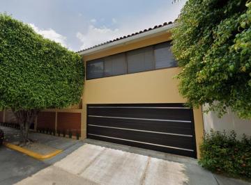 Casa de 4 habitaciones, Tuxtla Gutiérrez · Casa de 260 m² con 4 Recámaras en Venta en Los Laureles