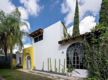 Casa de 3 habitaciones, Zapopan · Casa en Privada de Solo 3 en Chapalita | 2 Recámaras con Baño en Planta Baja