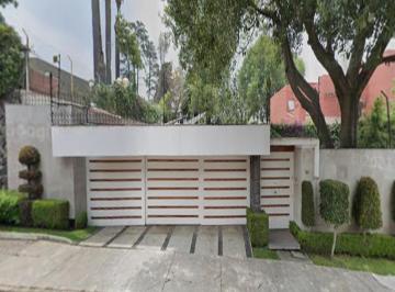 Casa de 4 habitaciones, Alvaro Obregón · Casa de 1123 m² con 4 Recámaras en Venta en Jardines del Pedregal