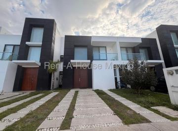Casa de 3 habitaciones, Querétaro · Casa Amueblada en Renta Valle de Juriquilla 3 Recamaras 3 Baños Amenidades