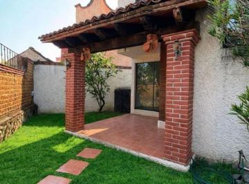 Casa de 3 habitaciones, Cuernavaca · Preciosa Casa en Condominio con Jardín Privado