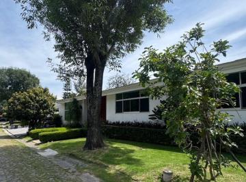 Casa de 4 habitaciones, Zapopan · Casa en Venta en Rancho Contento, Zapopan