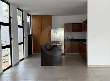 Casa · 222m² · 3 Recámaras · 3 Estacionamientos · Casa en Venta en Pueblo Tamanche