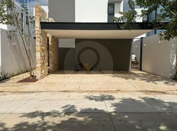 Casa · 222m² · 3 Recámaras · 3 Estacionamientos · Casa en Venta en Pueblo Tamanche