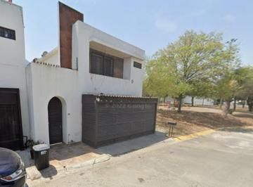 Casa de 3 habitaciones, Monterrey · Venta de Casa en Nuevo Leon Monterrey Col Cumbre Madeira