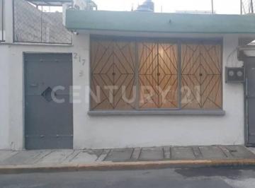 Casa · 60m² · 2 Recámaras · 1 Estacionamiento · Casa en Renta en San Juan de Aragón 4a Secc, Gustavo A. Madero, Ciudad de México