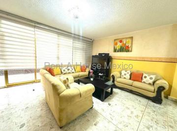 Casa de 4 habitaciones, Venustiano Carranza · Casa en Venta en Venustiano Carranza, Colonia Jardín Balbuena Ahb27 - 685