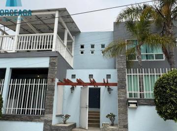 Casa · 300ha · 5 Recámaras · 4 Estacionamientos · Casa en Renta en Rosarito Baja California