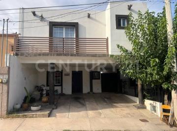Casa · 190m² · 3 Recámaras · 2 Estacionamientos · Casa en Renta Cumbres Universidad I