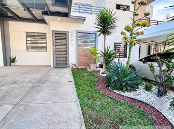Casa · 200m² · 3 Recámaras · 2 Estacionamientos · Casa en Hacienda del Seminario