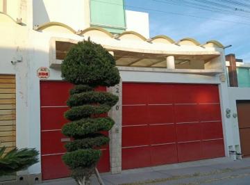 Casa de 3 habitaciones, San Luis Potosí · Casa en Renta en Villa Magna en San Luis Potosi de 3 Niveles con Roof Garden.