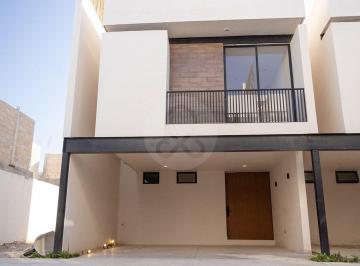 Casa · 235m² · 2 Recámaras · 2 Estacionamientos · Casa en Venta en Fraccionamiento Residencial del Mayab