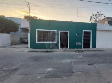 Casa · 110m² · 4 Recámaras · 1 Estacionamiento · Casa en Venta en Merida Centro