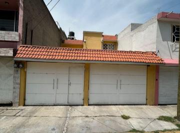Casa de 3 habitaciones, Nezahualcóyotl · Se Vende Casa Amplia en Col. Bosques de Aragón
