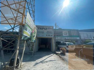 Bodega comercial · 88m² · 1 Estacionamiento · Bodega Comercial en Venta en Monterrey Sobre Av