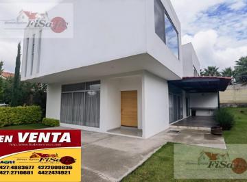 Local comercial · 452m² · 3 Recámaras · 2 Estacionamientos · Casa en Renta - San Gil