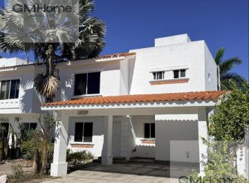 Casa · 406m² · 3 Recámaras · 2 Estacionamientos · Casa en Renta en El Cid