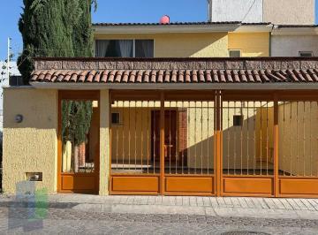 b310bb72a8931e3db8e3464717b4a5d56700c0c6734ee72a9bf643cd46b6a04c · Casa en Venta Casa en Milenio III Excelente Ubicación