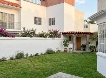 Casa en condominio en Venta de 4 habitaciones · Casa en Venta (Corregidora)