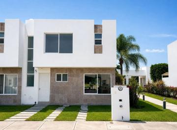 Casa · 132m² · 3 Recámaras · 2 Estacionamientos · Casa en Venta en Paseos del Bosque, Prototipo Naranjo, Corregidora
