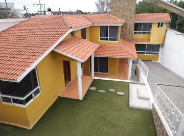 Casa de 4 habitaciones, Puebla · Amplia Casa en Venta Cerca de La Recta